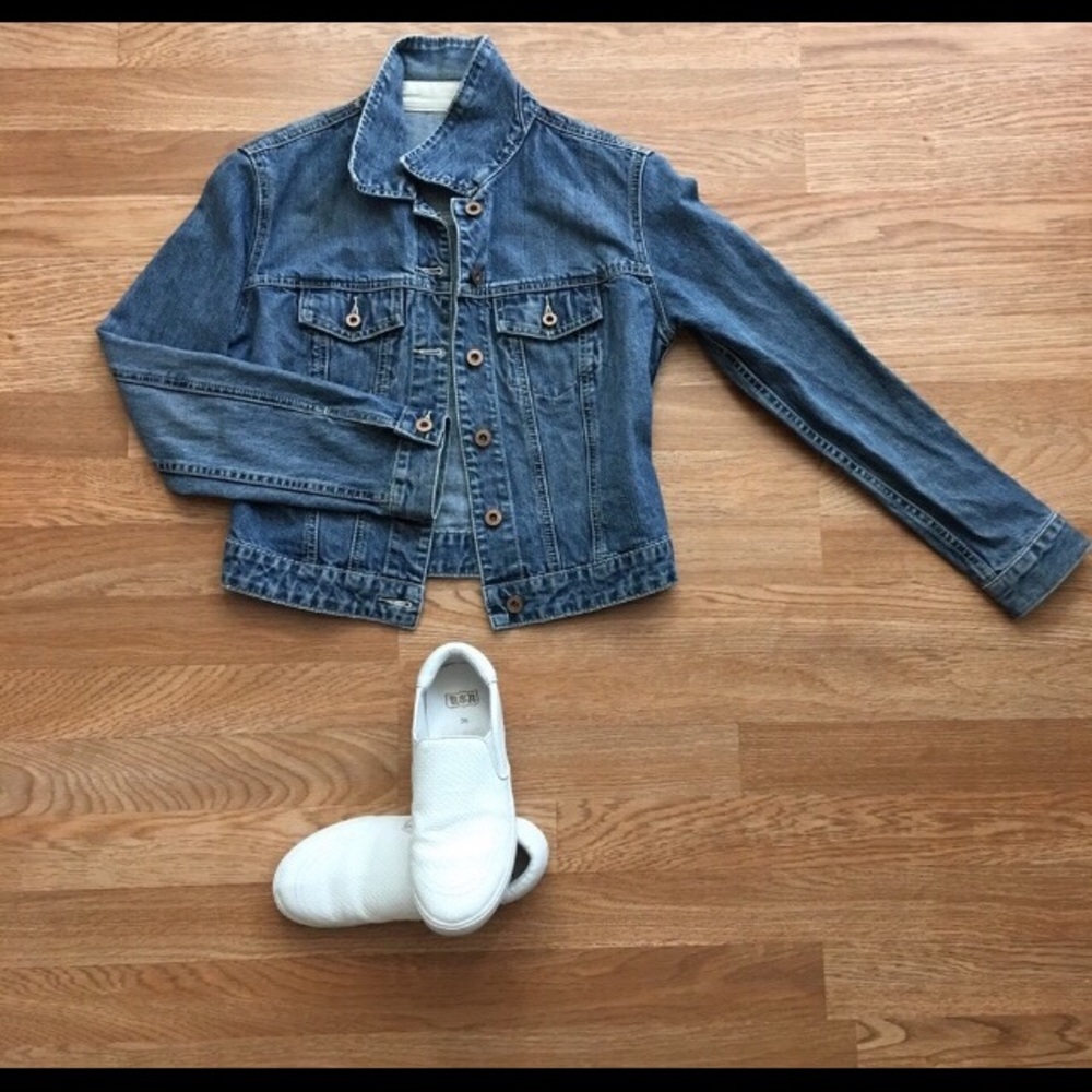 GAP Denim Jacket XS Women’s Jean Jacket